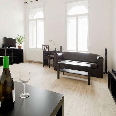 Apartment Andrassy Βουδαπέστη Εξωτερικό φωτογραφία