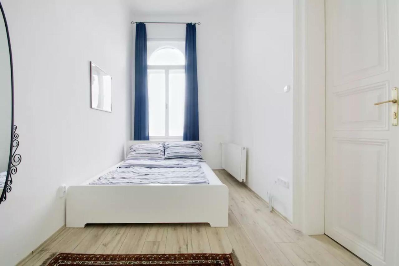 Apartment Andrassy Βουδαπέστη Εξωτερικό φωτογραφία